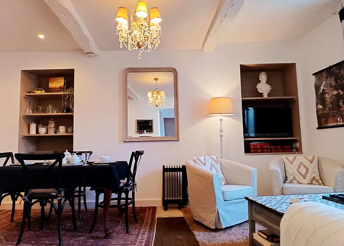 Maison Nº 20 *